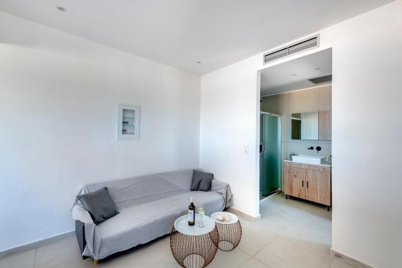 Chrysonisos Suites With Sunset & Seaviews Near Kini מראה חיצוני תמונה