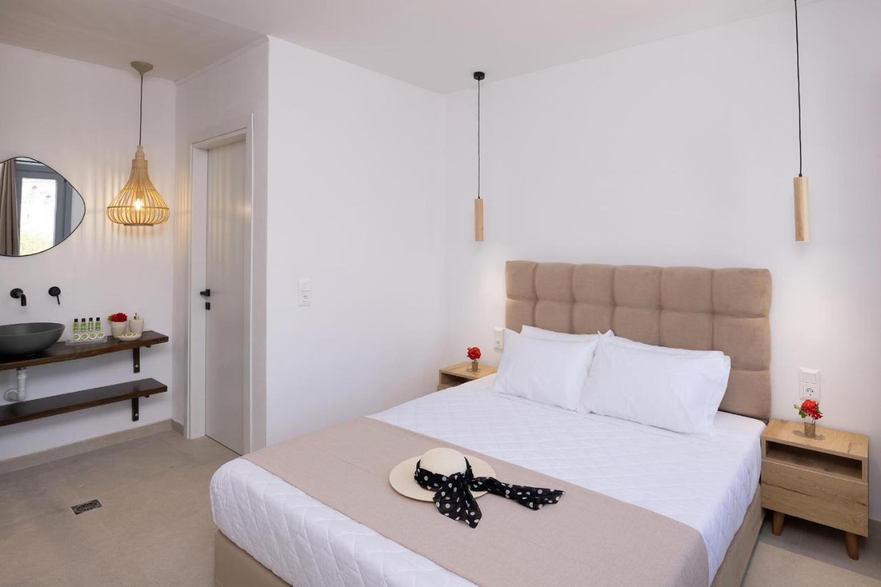 Chrysonisos Suites With Sunset & Seaviews Near Kini מראה חיצוני תמונה