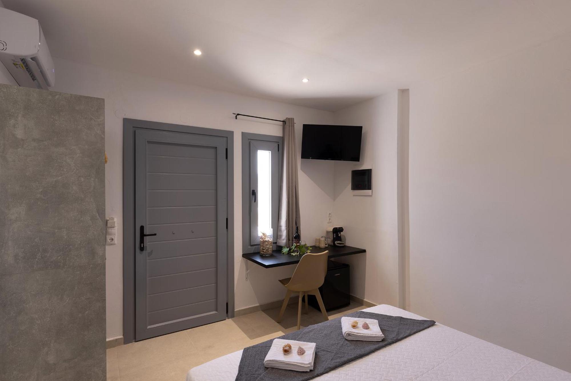 Chrysonisos Suites With Sunset & Seaviews Near Kini מראה חיצוני תמונה