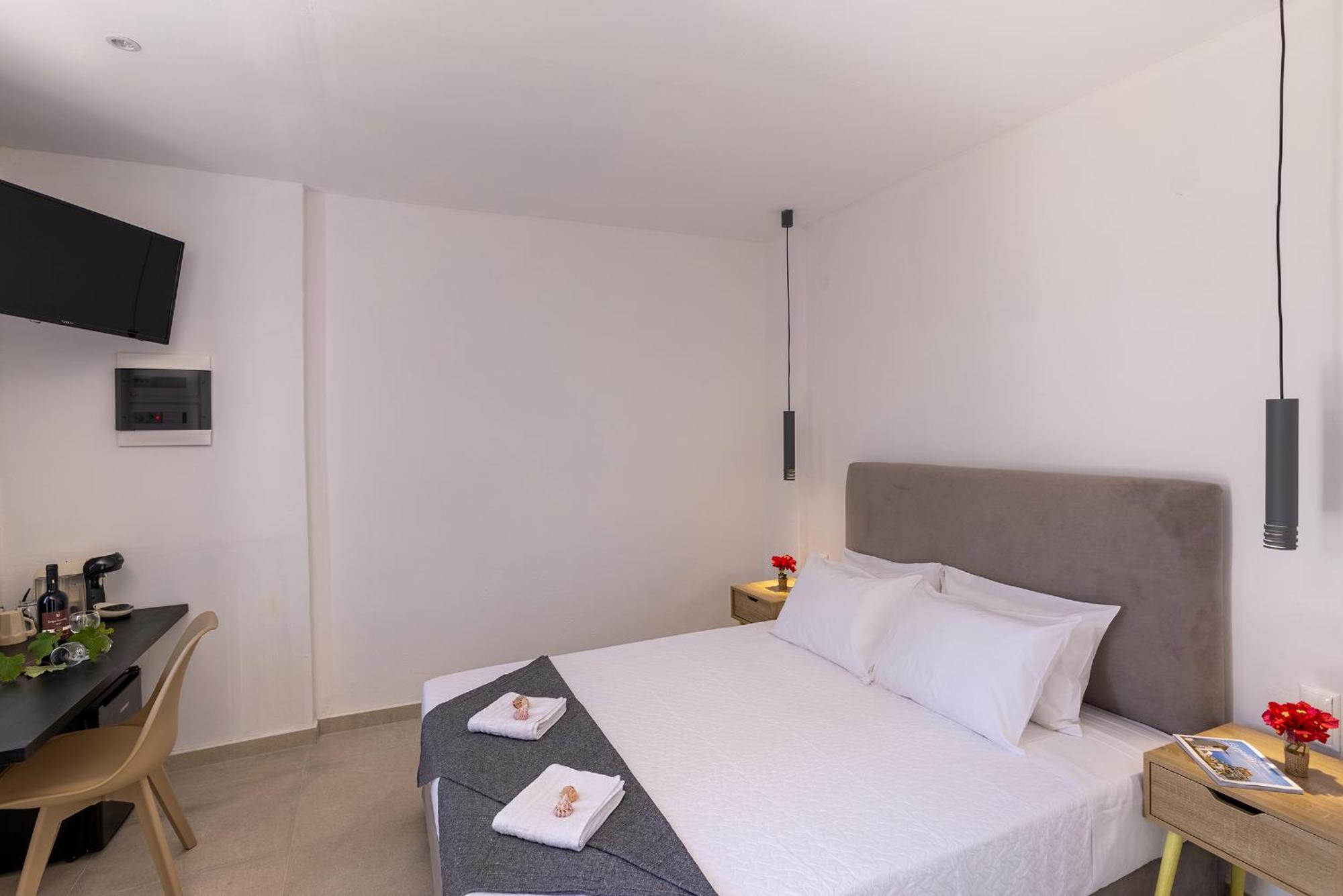 Chrysonisos Suites With Sunset & Seaviews Near Kini מראה חיצוני תמונה