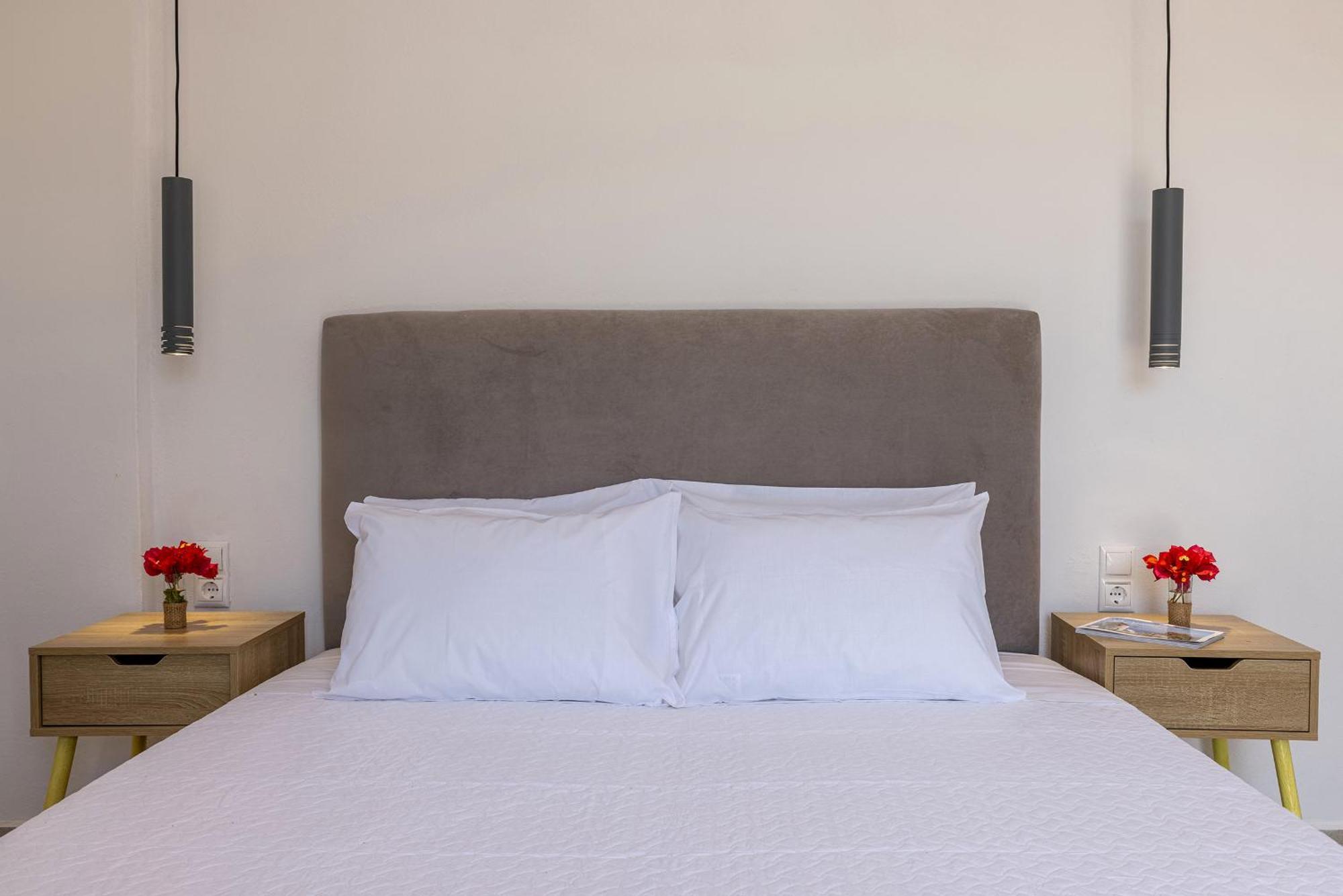 Chrysonisos Suites With Sunset & Seaviews Near Kini מראה חיצוני תמונה