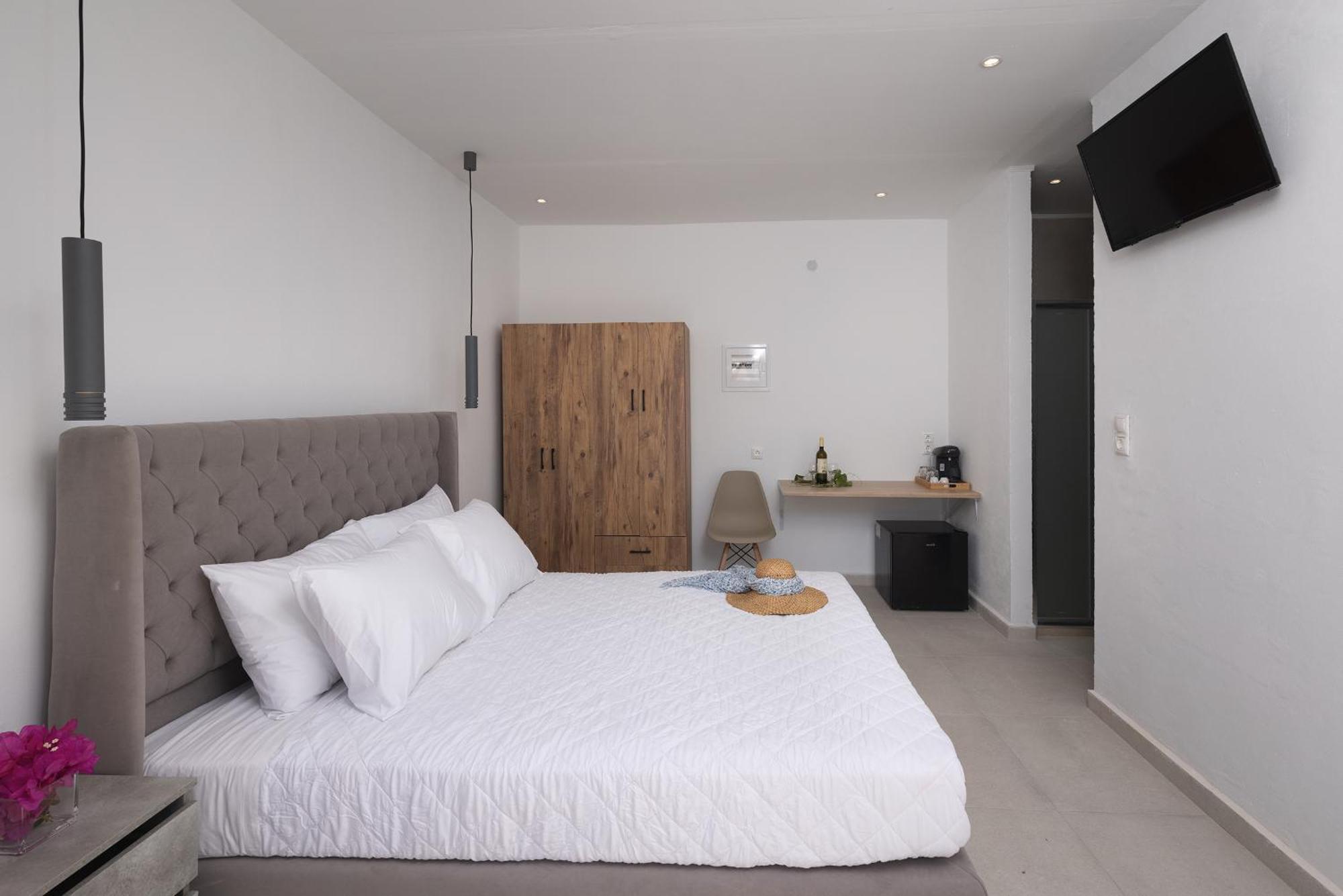 Chrysonisos Suites With Sunset & Seaviews Near Kini מראה חיצוני תמונה