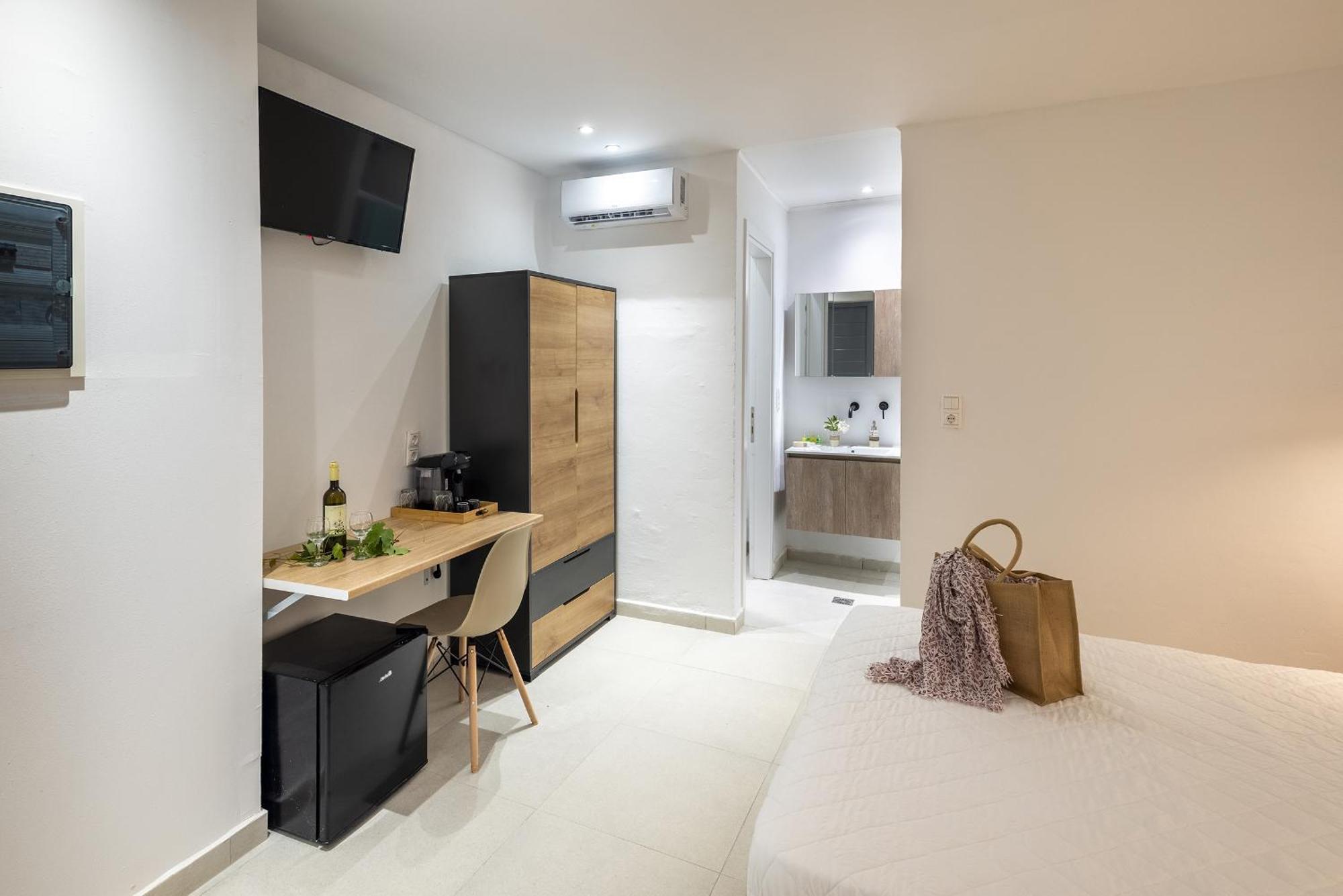 Chrysonisos Suites With Sunset & Seaviews Near Kini מראה חיצוני תמונה